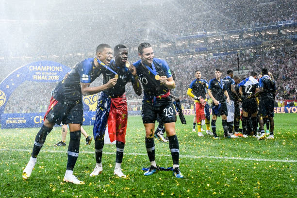 击球一度给 击球一度给